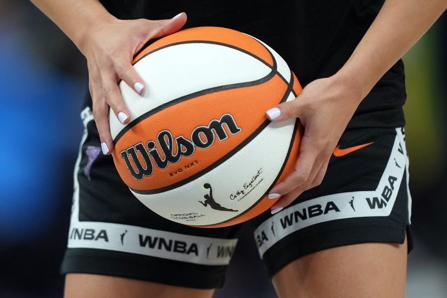 WNBA: Indiana Fever at Golden State Valkyries