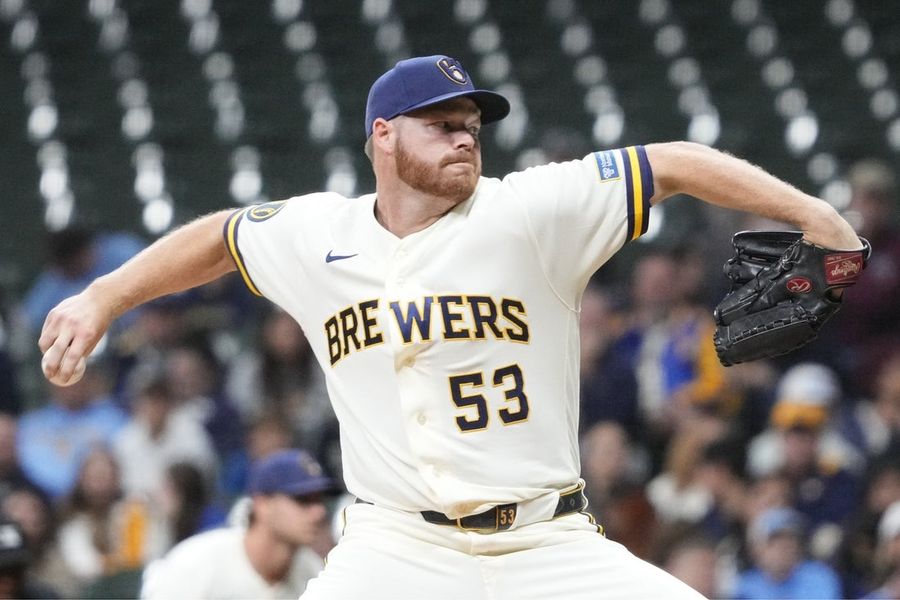 Brandon Woodruff, Brewers best Rays in Shane McClanahan's return